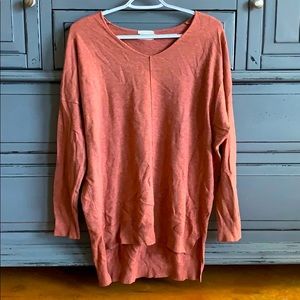Light sweater rustic orange color/wrinkled a tad
